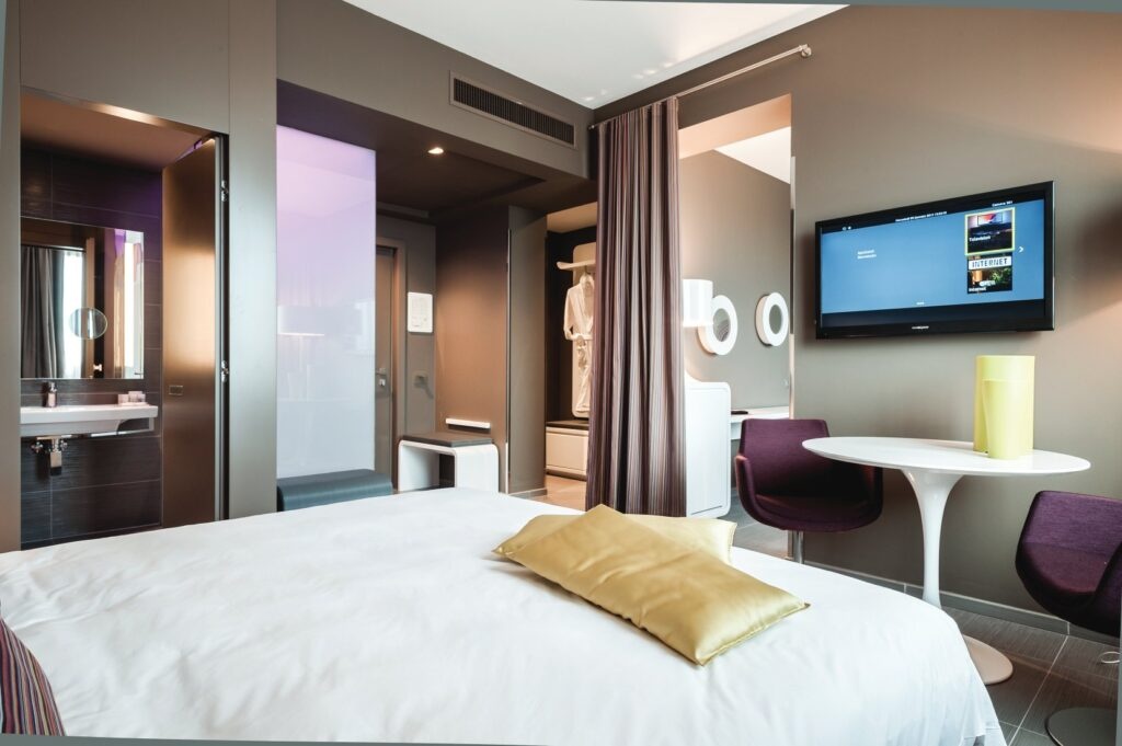 Double Junior Suite (full double bed) — room photo 2