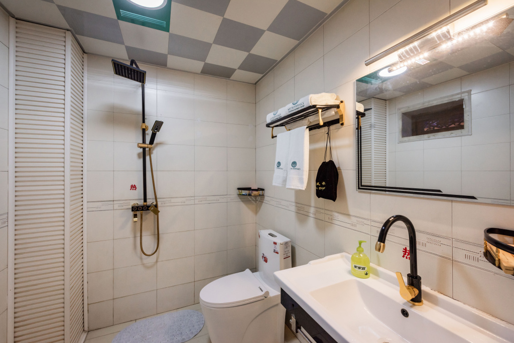 Double room (full double bed)