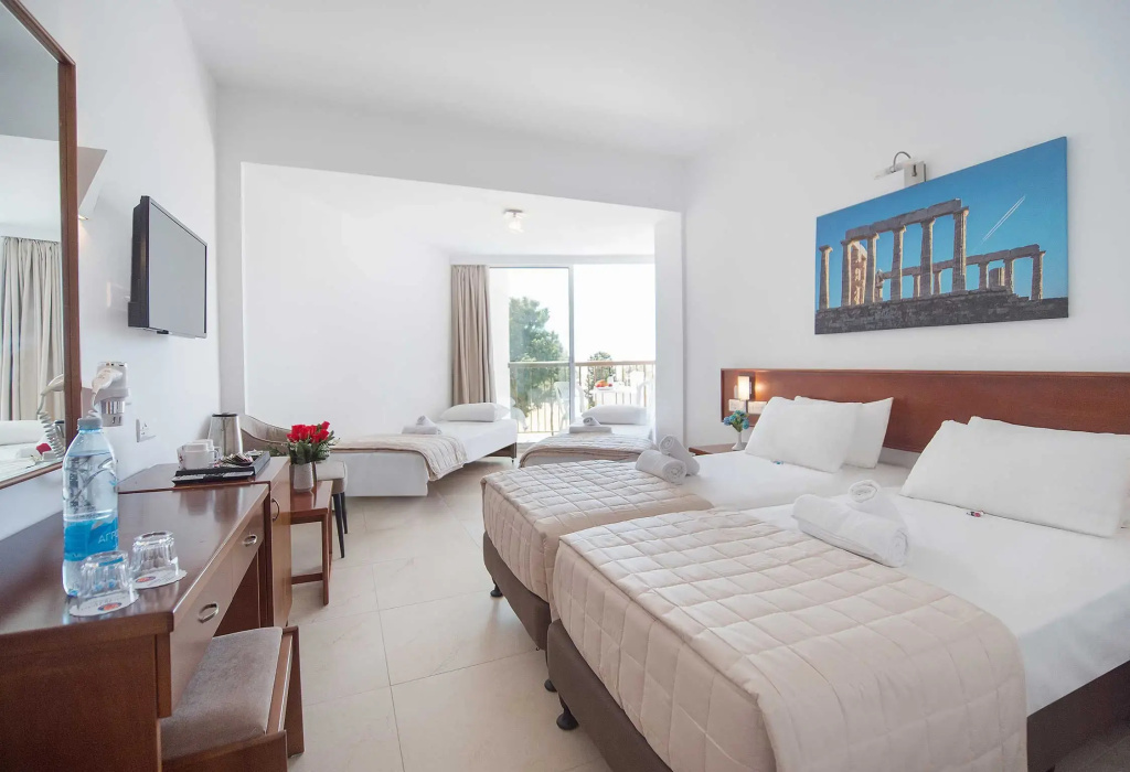 Standard Double room with balcony and with inland view (full double bed)