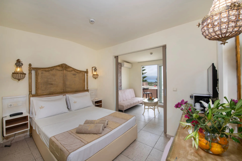 Private Pool Double Suite (full double bed)