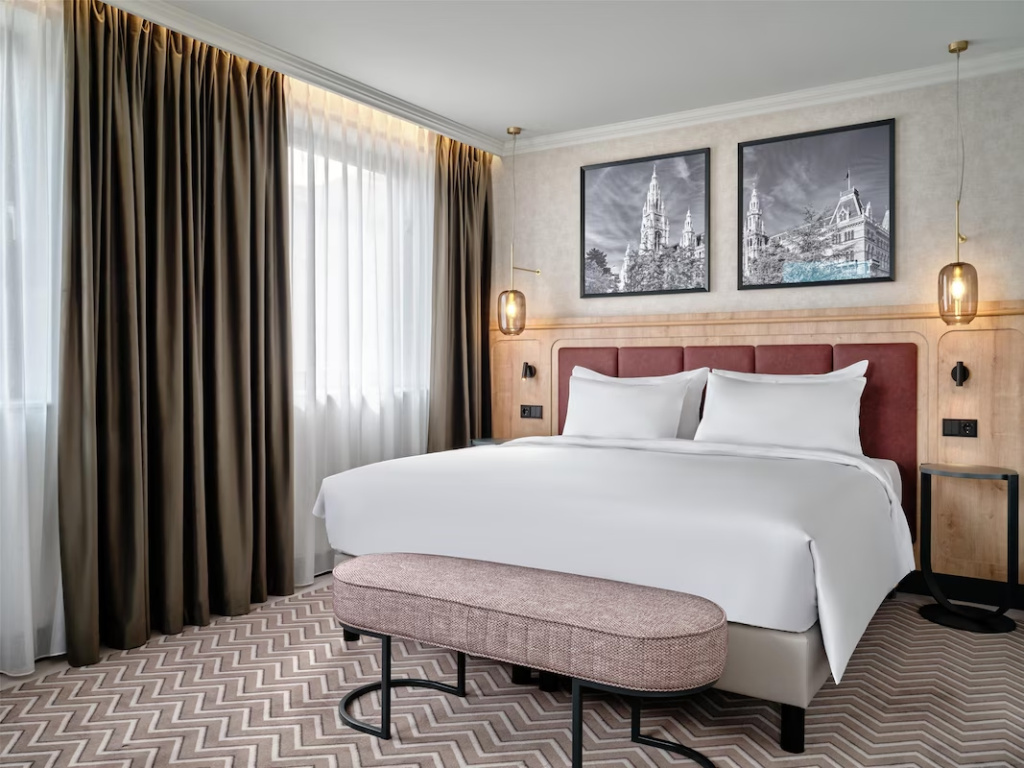 Double Junior Suite (full double bed)