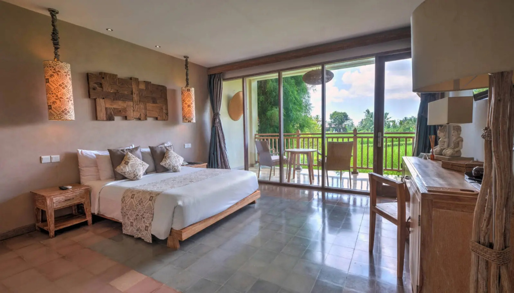 Grand Deluxe Double room with balcony and with Rice Field view (full double bed)