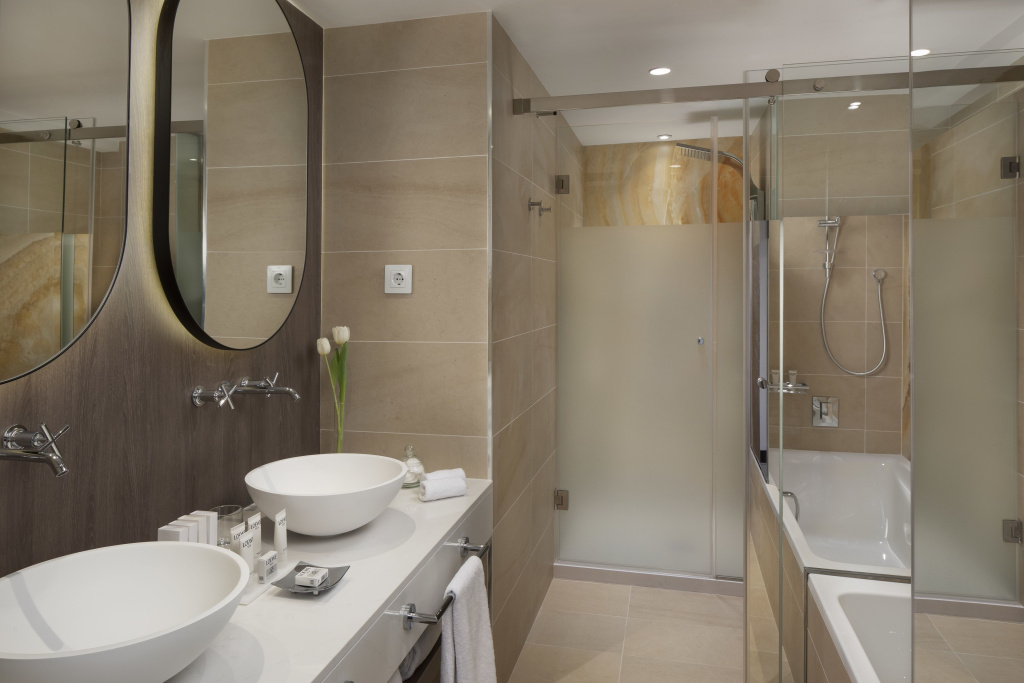 Premium Double room (full double bed)