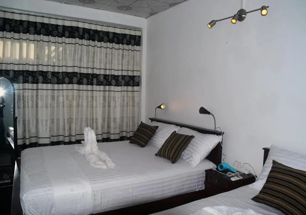 Deluxe Double Family room (full double bed)