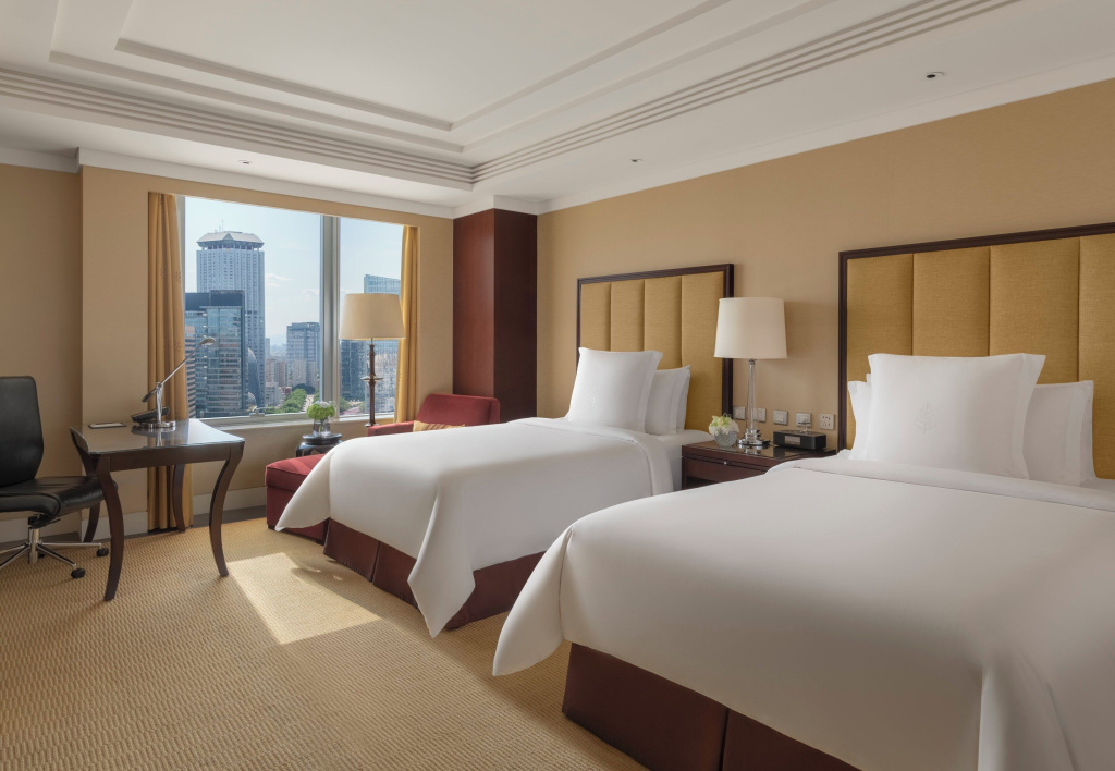 Premier Double room Skyline View (twin beds)