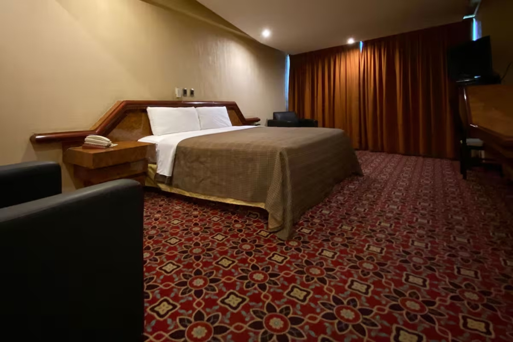Basic Double room (full double bed)