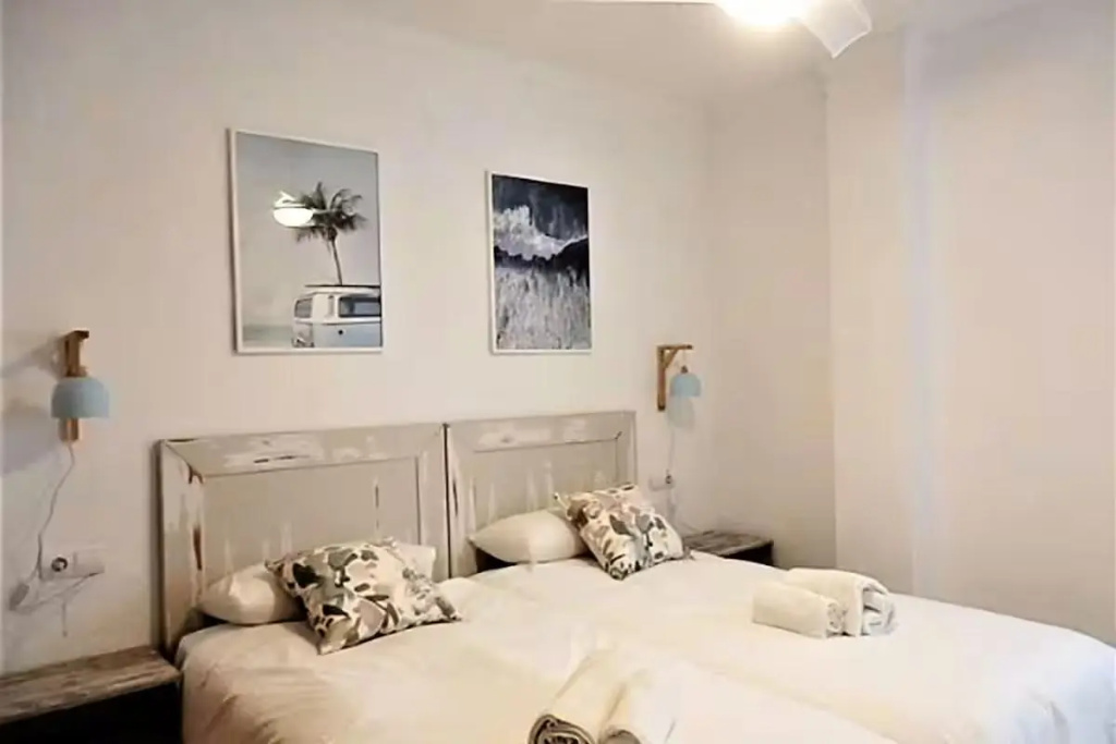 1 Bedroom Double Apartment with city view (twin beds)