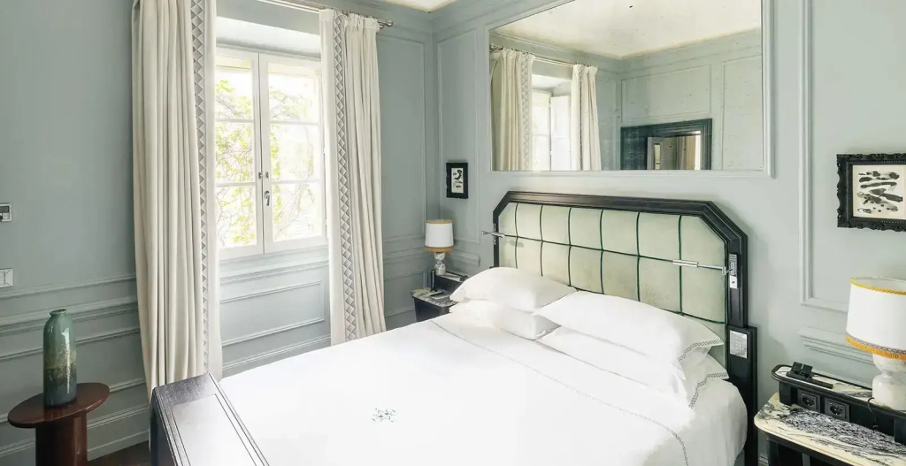 Executive Double Suite (full double bed)