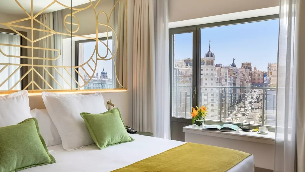 Royal Double Suite (full double bed)