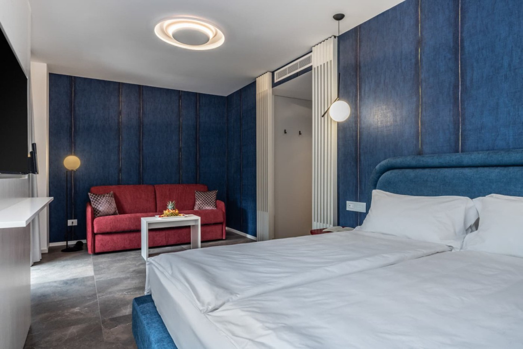 Superior Double room (full double bed)