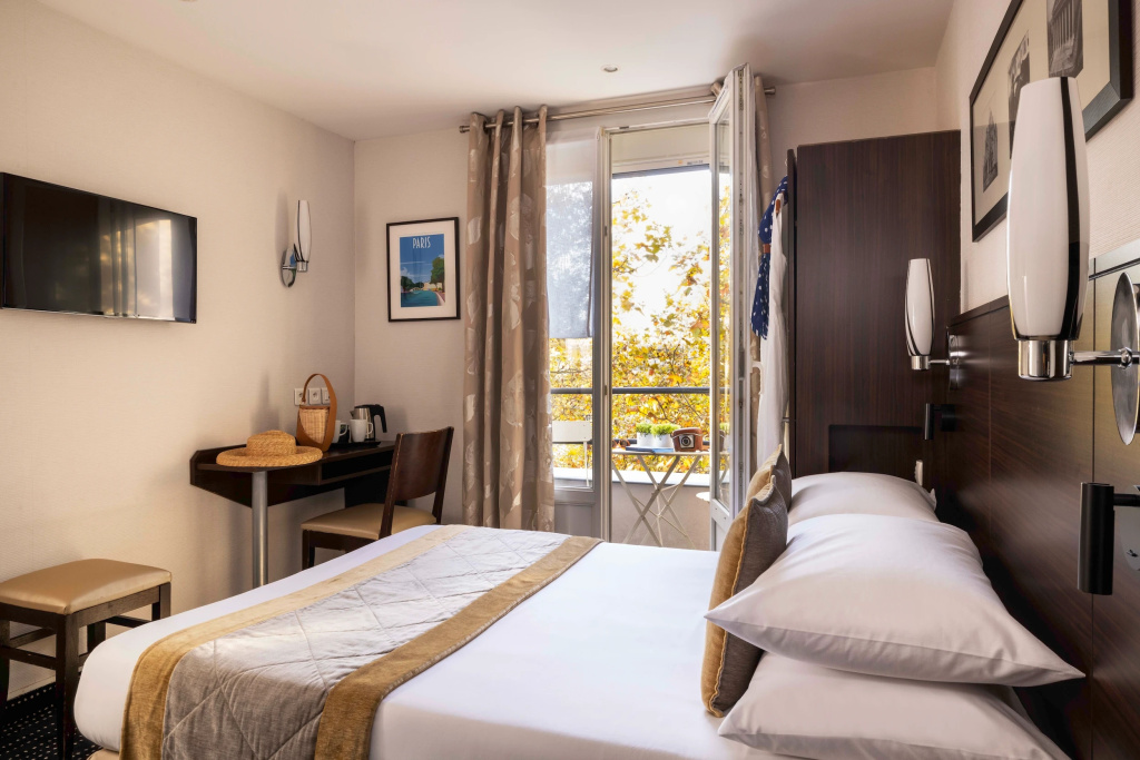 Standard Double room (full double bed)