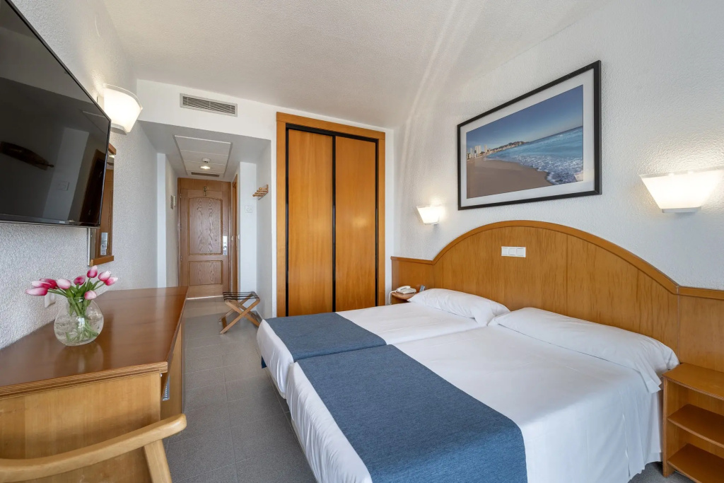 Low Cost Double room (full double bed)