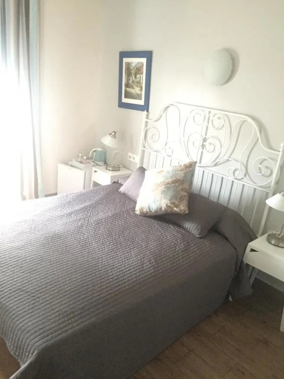 Double Suite (full double bed)