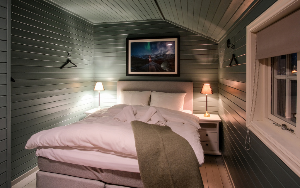 S+ Double Rorbu (full double bed)