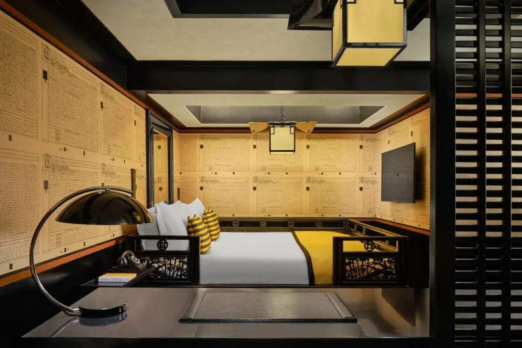 Opium Club Lounge Access Double Suite (full double bed)