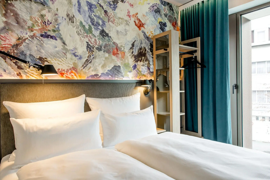 The One Double room with view (full double bed)