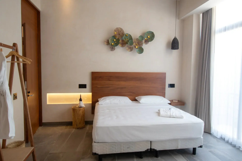 Dharana Double Suite (full double bed)