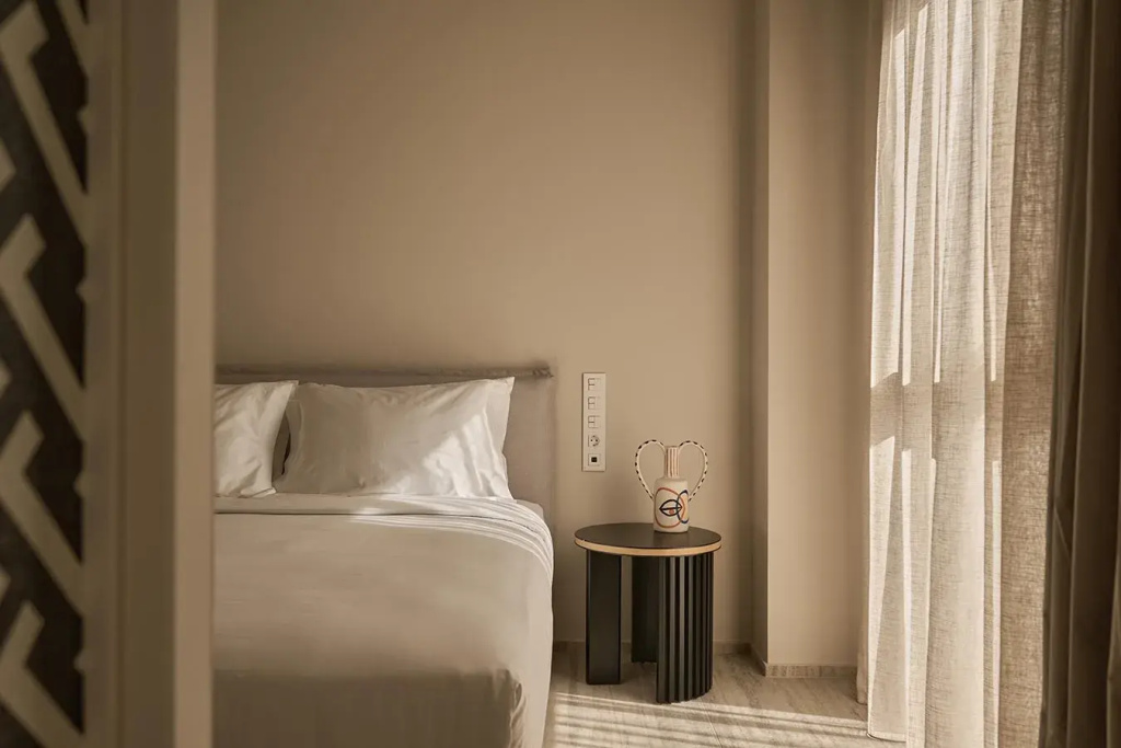 1 Bedroom Acropolis Double Suite (full double bed)