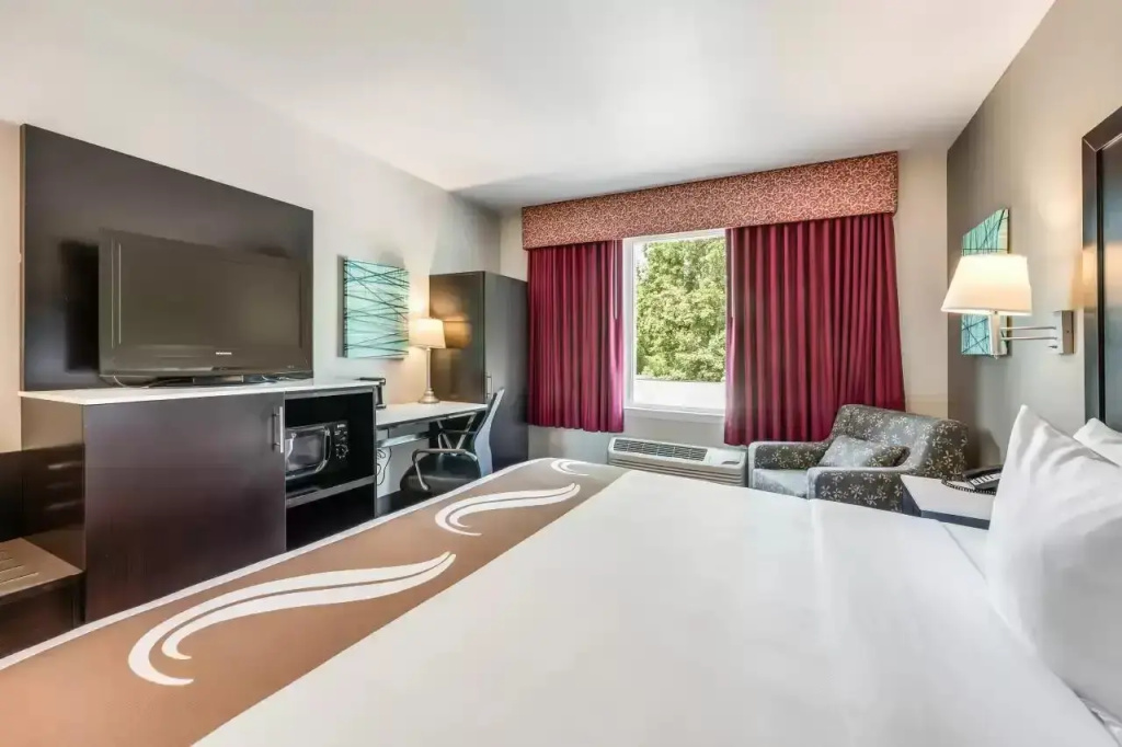 Different Building Double room (full double bed)