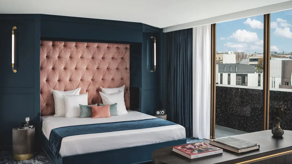 Pley Hotel 92