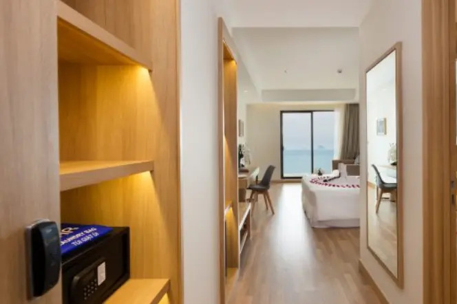 Трёхместный семейный люкс с видом на океан в Nagar Hotel Nha Trang