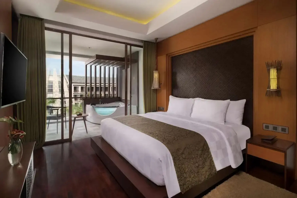 With Jacuzzi Double Suite (full double bed)