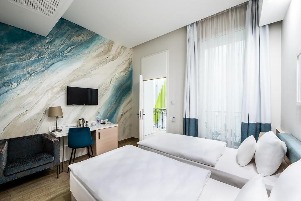 Standard atrium view Double room (full double bed) (no window, bed type is subject to availability)