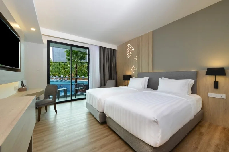 Hotel Amber Pattaya - Tap to explore photos