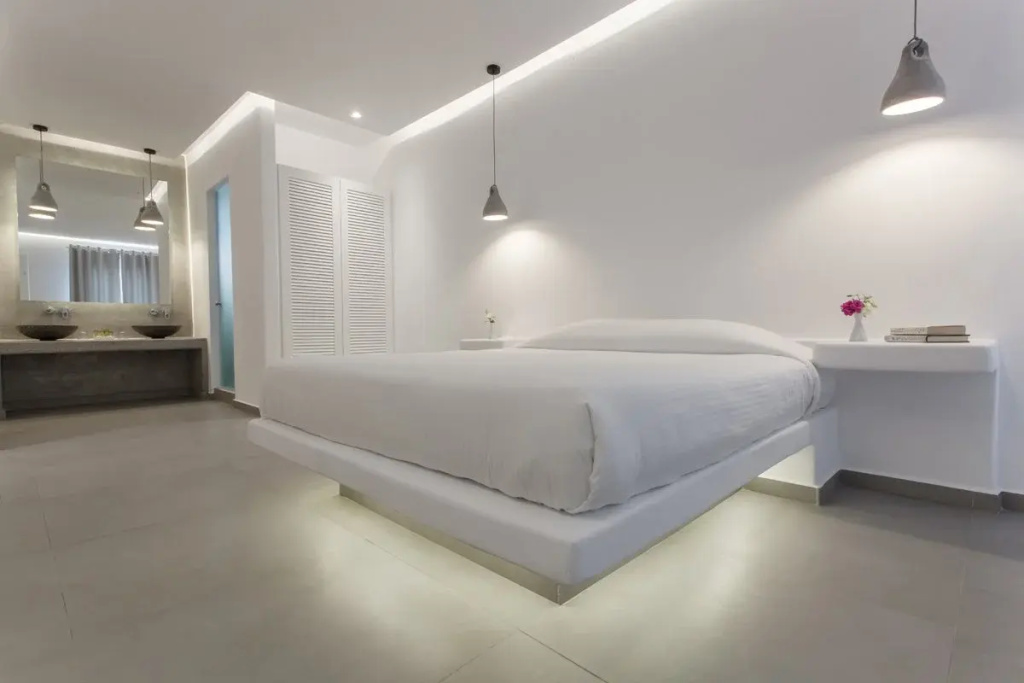 Superior Daylight Wing Double Suite with sea view (full double bed)