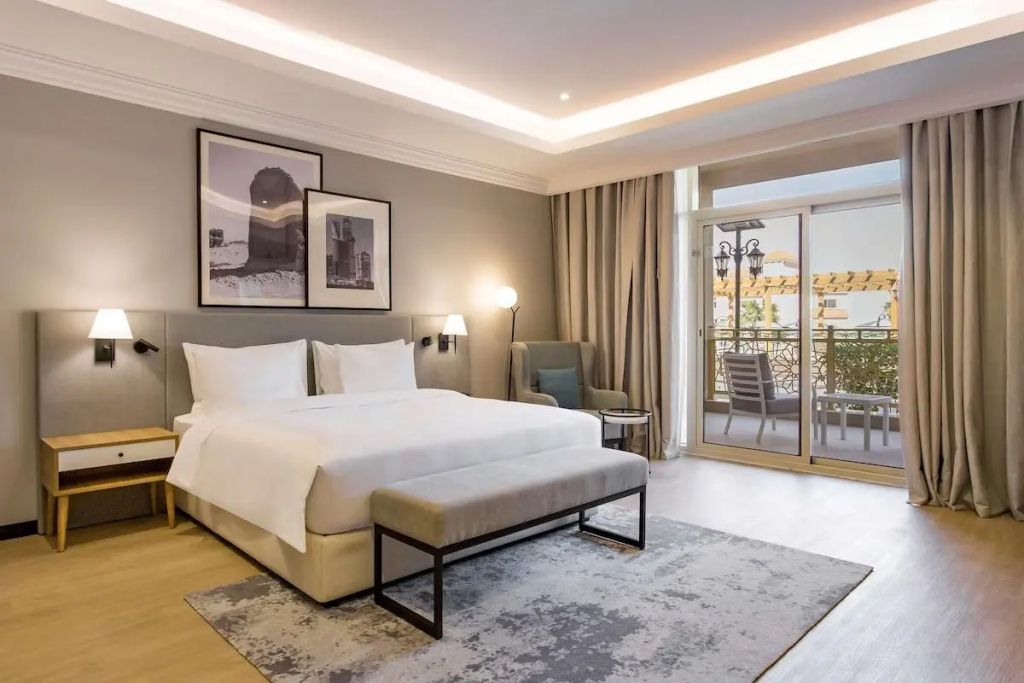 Radisson Hotel, Riyadh Airport - Tap to explore photos