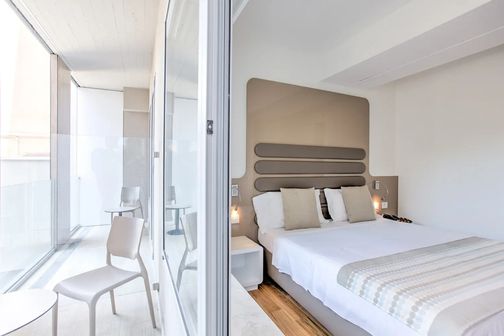 Double room (twin beds)
