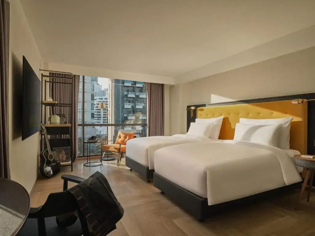 Public House Bangkok, a Member of Design Hotels — фото
