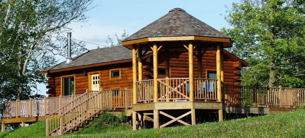 2 Bedrooms Hilltop Cabin