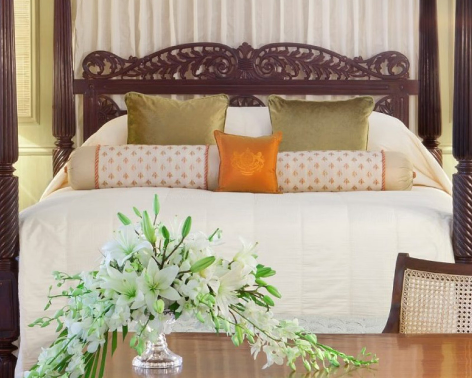 Royal Suite with garden view (full double bed)