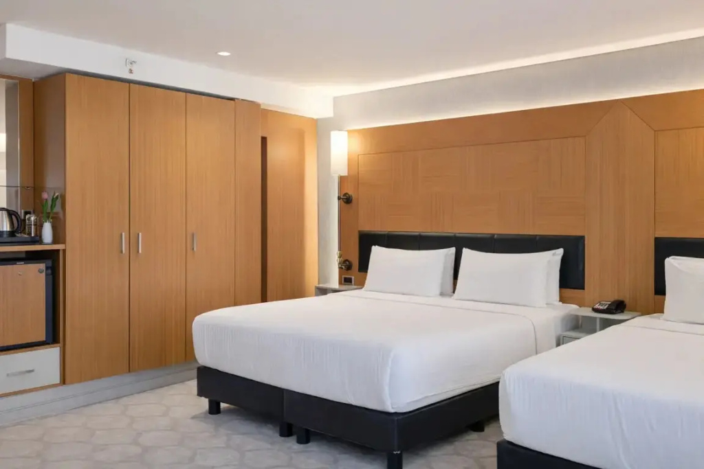 Superior Triple room, full double bed and single bed room photo 1