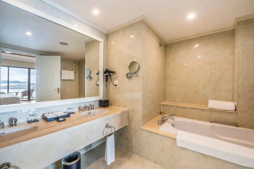 Vinpearl Resort & Spa Nha Trang Bay