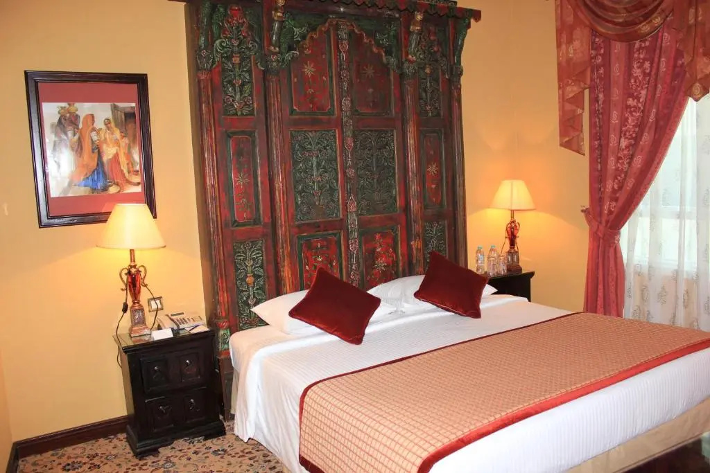 Double Suite (full double bed)
