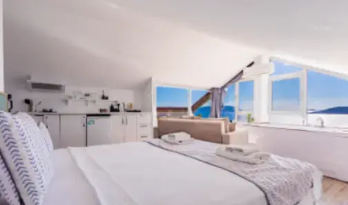 Double Jacuzzi Bella Suite (full double bed)