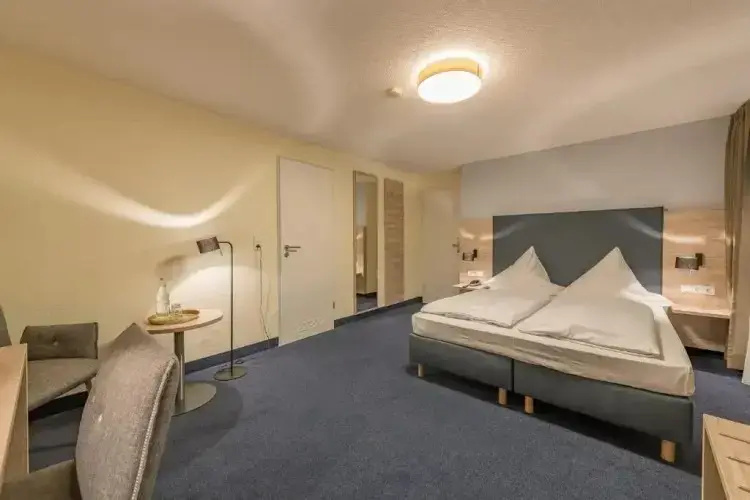 Economy (in the Basement) Triple room