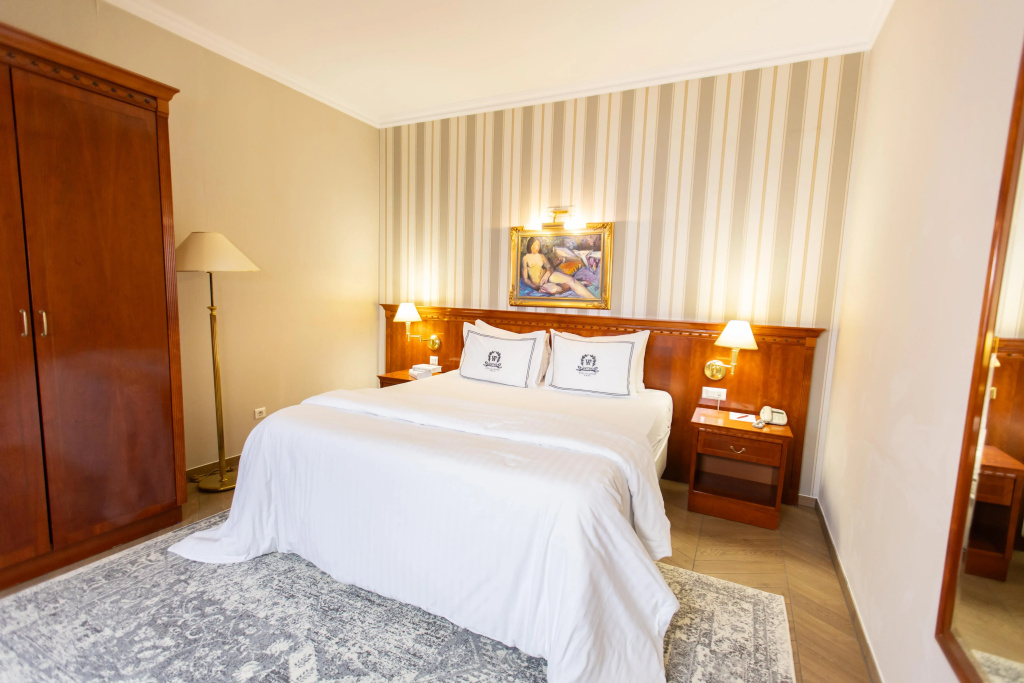Superior Double room full double bed