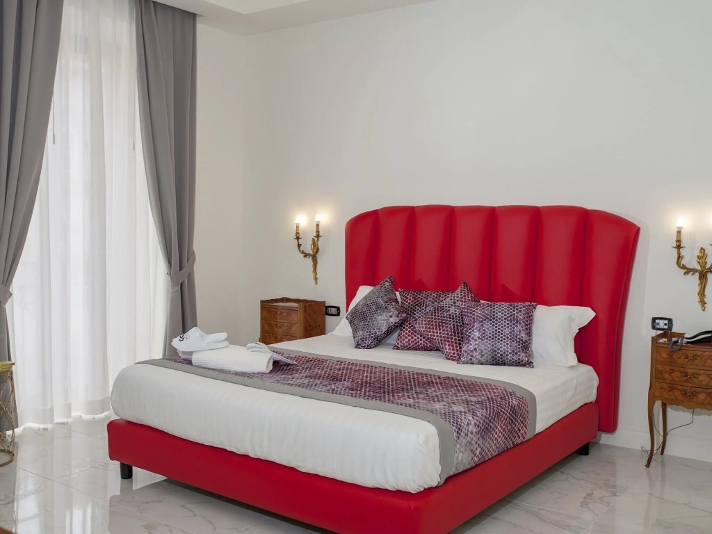 Double Suite (full double bed)