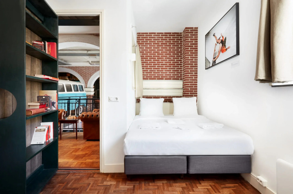 hotel photo
