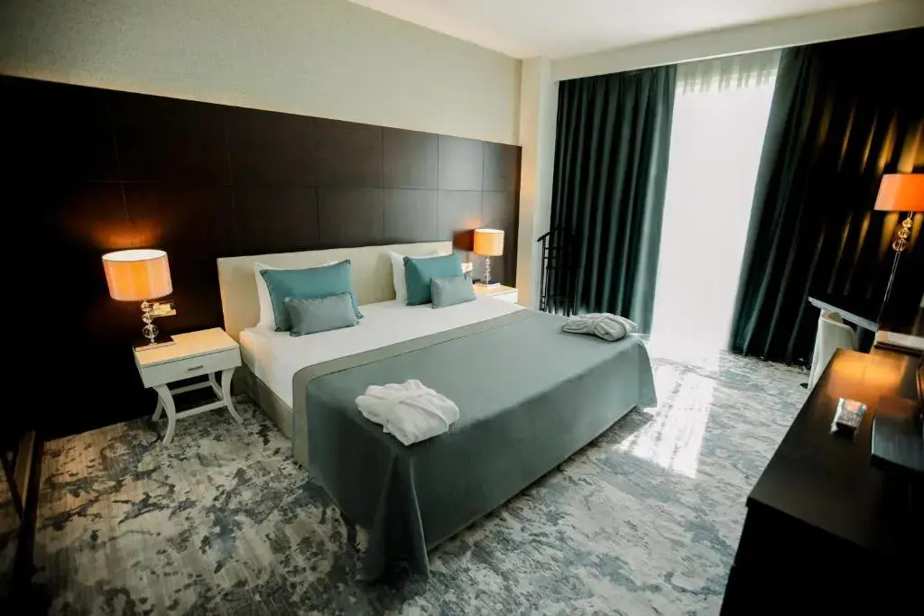 Executive Double Suite (full double bed)