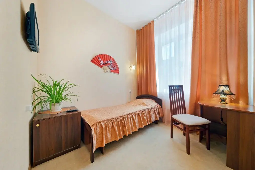 Economy room