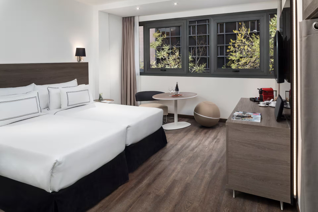 Meliá The Level Double room (twin beds)