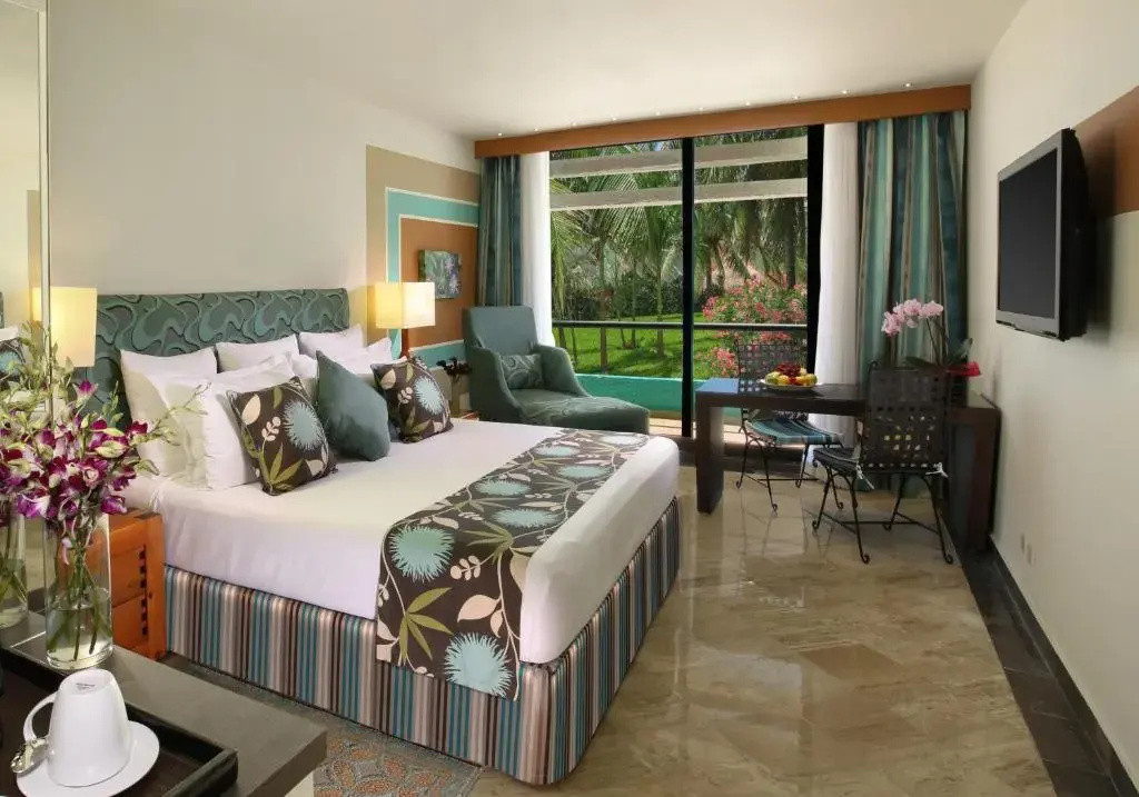 Pyramid Standard Double room (twin beds)