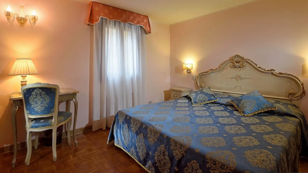 Basic French Double room (full double bed) (bed type is subject to availability)