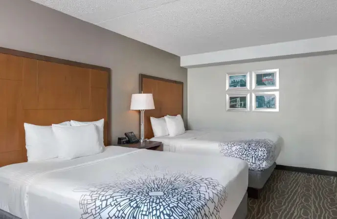 La Quinta Inn & Suites by Wyndham Secaucus Meadowlands - Chambres