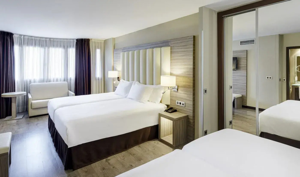 Gran Hotel Luna de Granada Room Type - Family Room