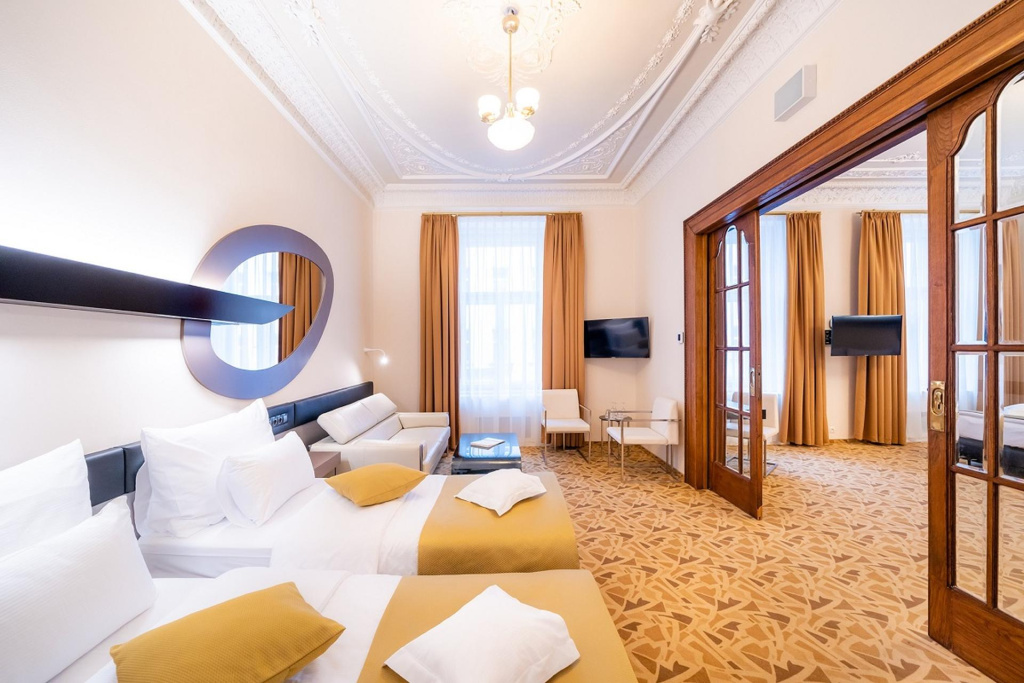 Family Quadruple Suite